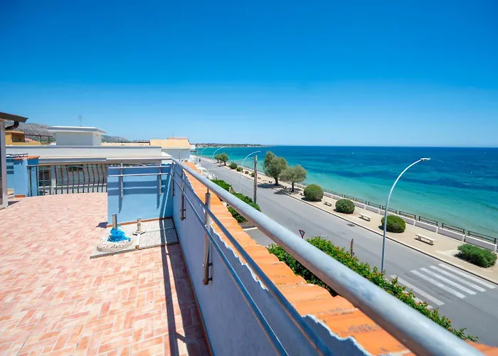 Mare Blu - Sicilia アパート アヴォラ